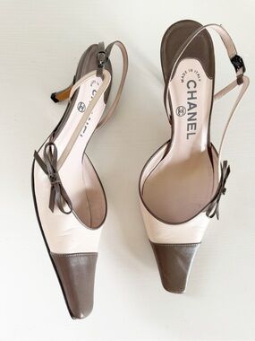 Vintage Chanel Cap Toe Gray Cream Slingback Heels Bow CC Logo Size EU 36.5